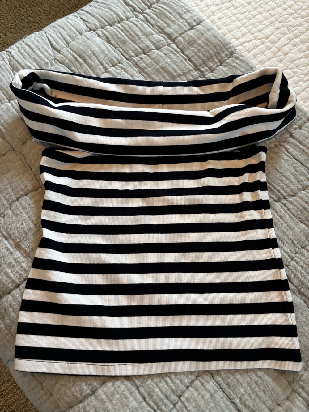 Women’s brand new with tags Banana Republic navy and white striped top